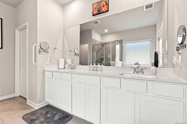 17019 Barker Path, San Antonio, TX 78247