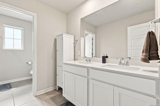17019 Barker Path, San Antonio, TX 78247