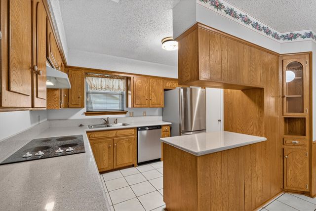 1611 Phyllis Court, Irving, TX 75060