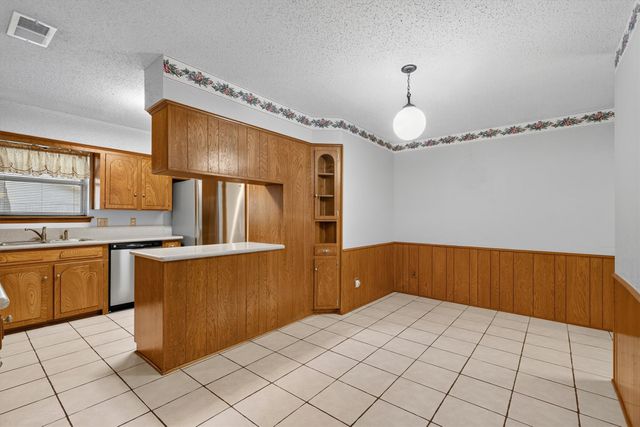 1611 Phyllis Court, Irving, TX 75060