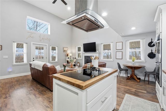 19475 Cotton Lane, Garfield, AR 72732