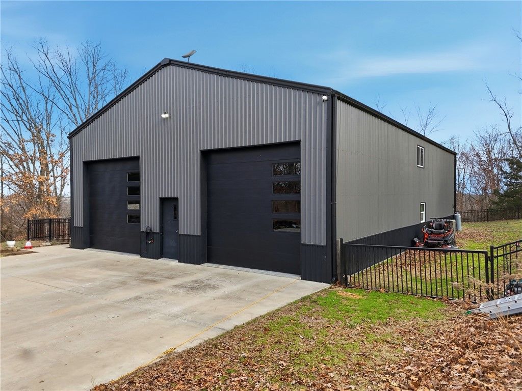 19475 Cotton Lane, Garfield, AR 72732