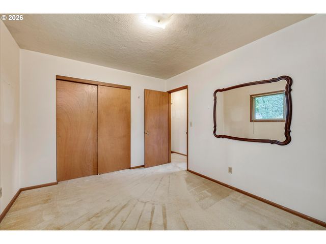 11425 Se ASH Ct, Portland, OR 97216