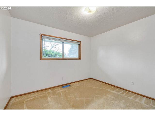 11425 Se ASH Ct, Portland, OR 97216