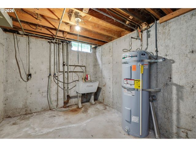 11425 Se ASH Ct, Portland, OR 97216