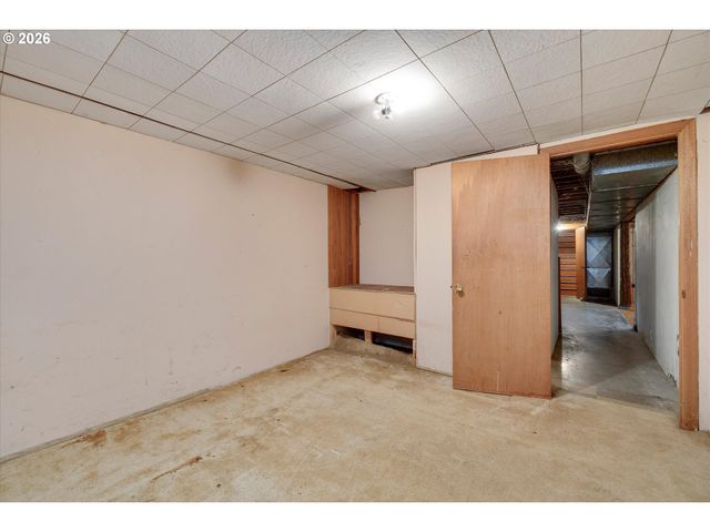 11425 Se ASH Ct, Portland, OR 97216