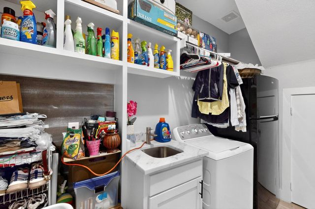 1901 Avenue E, Grand Prairie, TX 75051