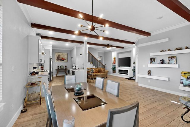 1901 Avenue E, Grand Prairie, TX 75051