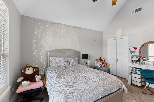 1901 Avenue E, Grand Prairie, TX 75051