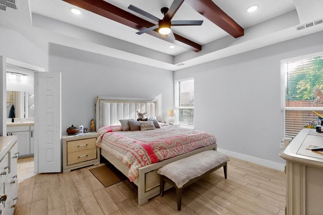 1901 Avenue E, Grand Prairie, TX 75051