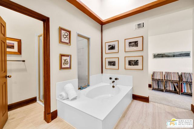 5 Vista Loma Drive, Rancho Mirage, CA 92270