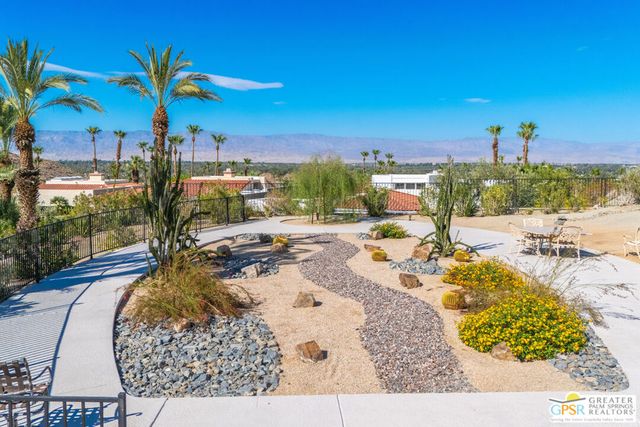 5 Vista Loma Drive, Rancho Mirage, CA 92270
