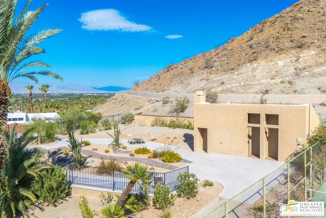 5 Vista Loma Drive, Rancho Mirage, CA 92270