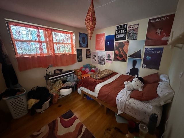 313 Summit Ave 13, Boston, MA 02135