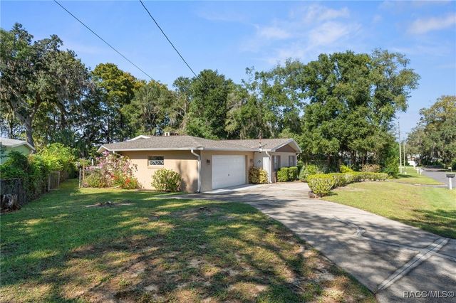 1308 Lakeshore Drive, Inverness, FL 34450