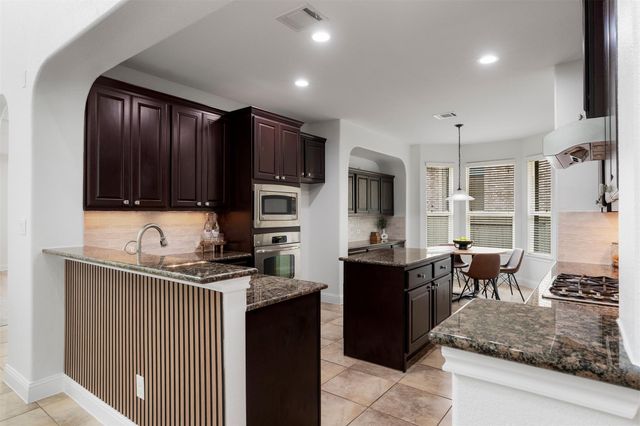 8624 Alophia DR, Austin, TX 78739