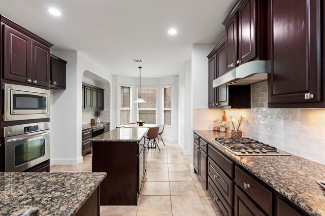 8624 Alophia DR, Austin, TX 78739
