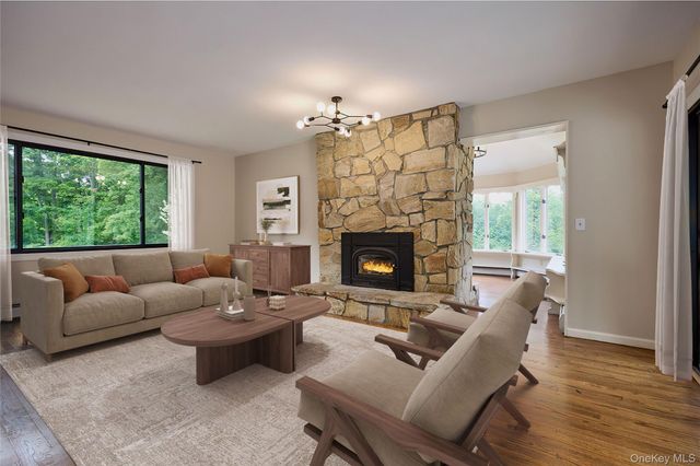 32 Cole Road, Pleasant Valley, NY 12569