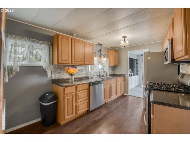 3500 Se Corcord 8, Milwaukie, OR 97267