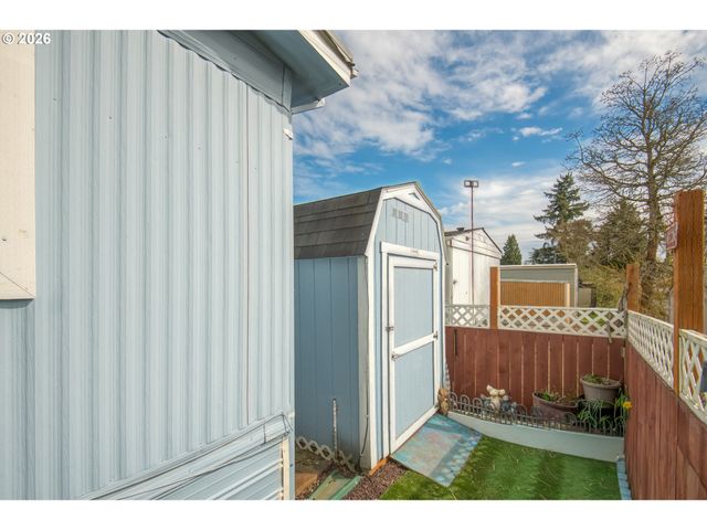 3500 Se Corcord 8, Milwaukie, OR 97267