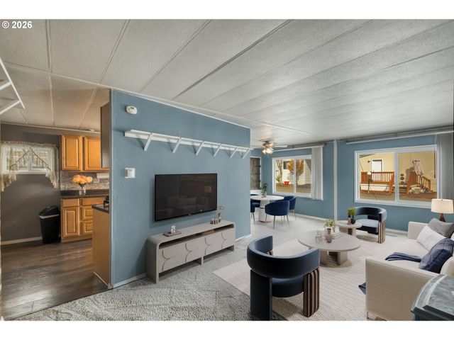 3500 Se Corcord 8, Milwaukie, OR 97267