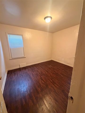 9529 Auburn Street, Detroit, MI 48228