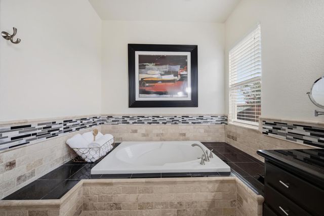 5206 Silver Peak Ln, Rocklin, CA 95765