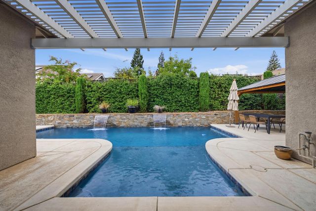 5206 Silver Peak Ln, Rocklin, CA 95765