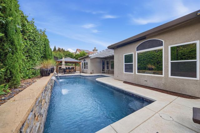 5206 Silver Peak Ln, Rocklin, CA 95765