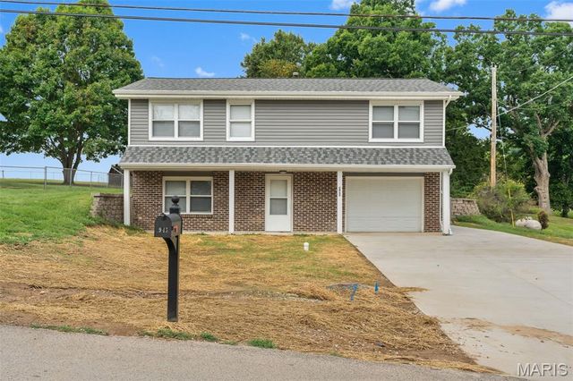 945 Westridge Drive, Pacific, MO 63069