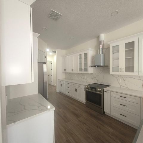 20016 OAKFLOWER AVENUE, Tampa, FL 33647