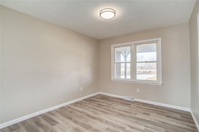 2002 Golf Hill Drive, Excelsior Springs, MO 64024