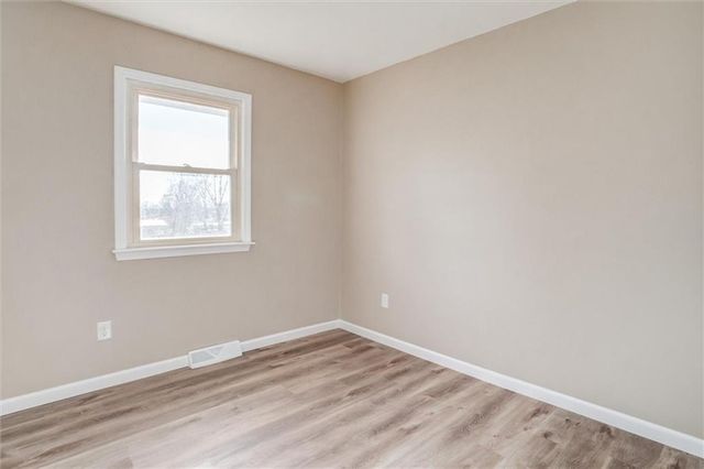 2002 Golf Hill Drive, Excelsior Springs, MO 64024