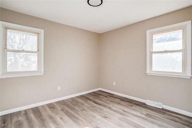 2002 Golf Hill Drive, Excelsior Springs, MO 64024