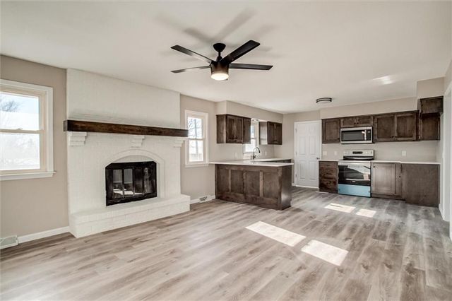 2002 Golf Hill Drive, Excelsior Springs, MO 64024