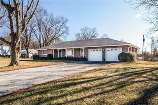 2002 Golf Hill Drive, Excelsior Springs, MO 64024