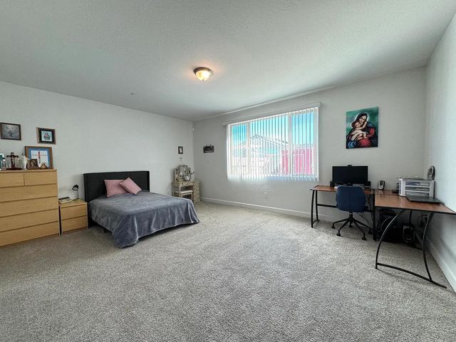 1405 W Tyler Court, Visalia, CA 93291