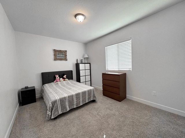1405 W Tyler Court, Visalia, CA 93291