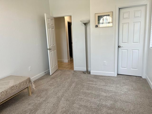 1405 W Tyler Court, Visalia, CA 93291
