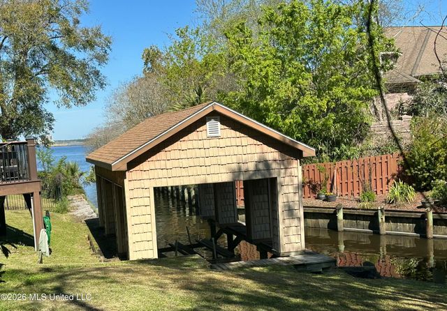 414 Christi Lane, Biloxi, MS 39531