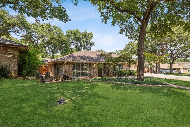 5719 Overridge Court, Arlington, TX 76017