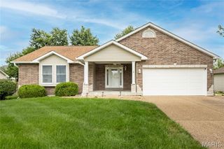 306 Estate Drive, O'fallon, MO 63366