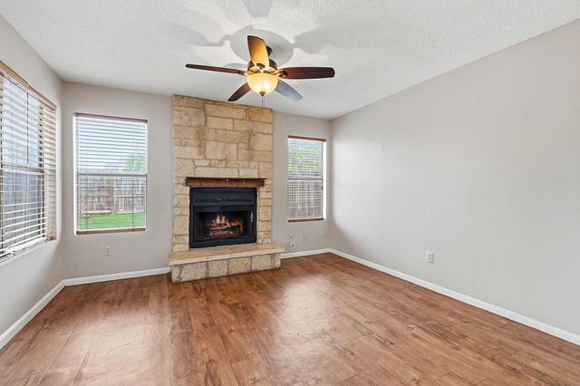 8811 Schick RD B, Austin, TX 78729