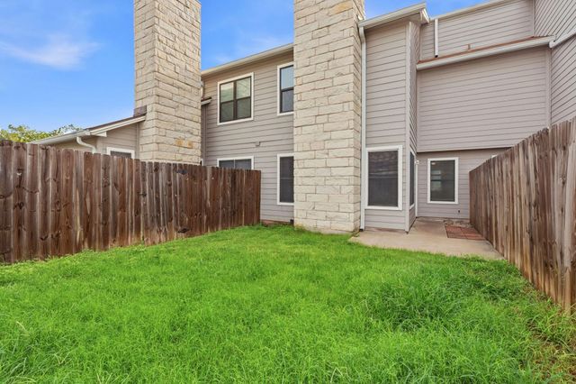 8811 Schick RD B, Austin, TX 78729