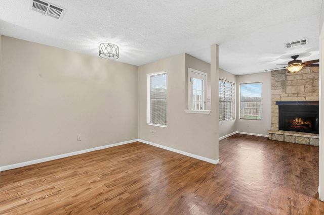 8811 Schick RD B, Austin, TX 78729