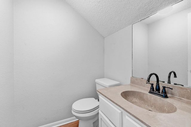 8811 Schick RD B, Austin, TX 78729