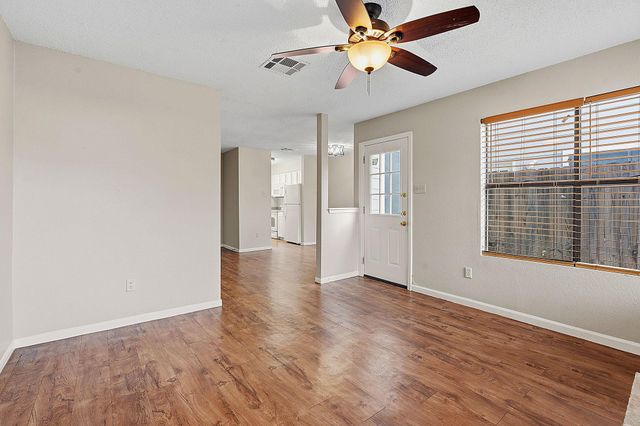 8811 Schick RD B, Austin, TX 78729