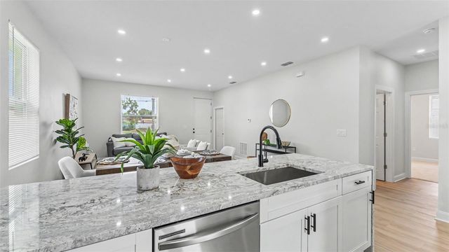 1305 E PARKER STREET, Lakeland, FL 33801