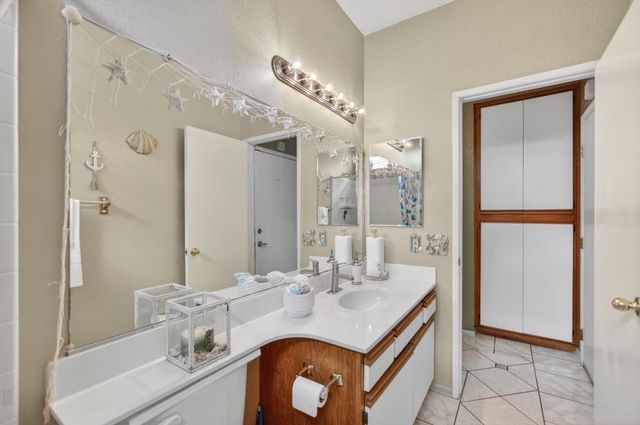 5345 Blue Sapphire Ct, Elk Grove, CA 95758