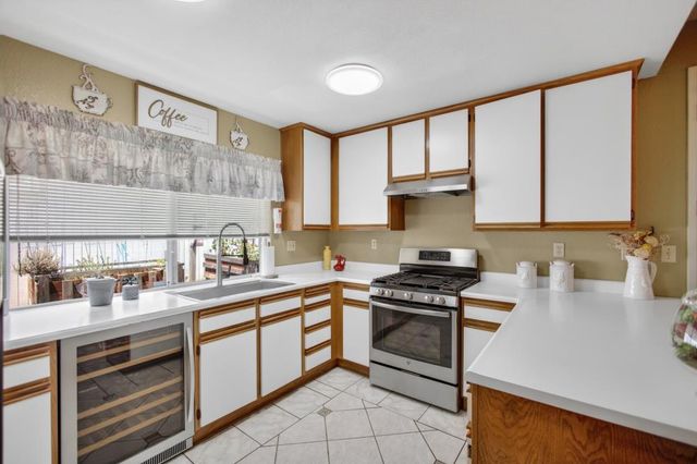 5345 Blue Sapphire Ct, Elk Grove, CA 95758